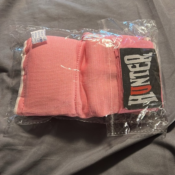 HUNTER Gel Padded Inner Gloves with Hand Wraps for Boxing Gloves size small - Picture 3 of 5